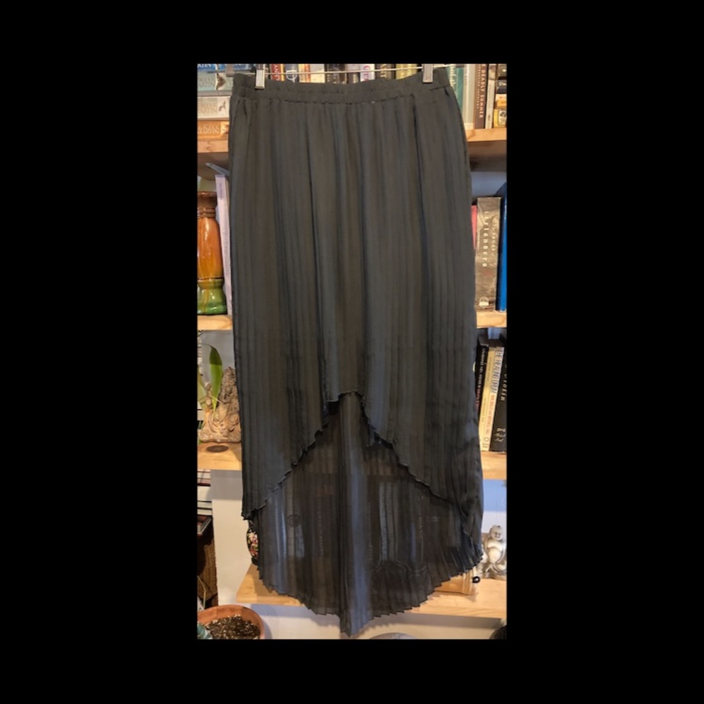 Pleated skirt